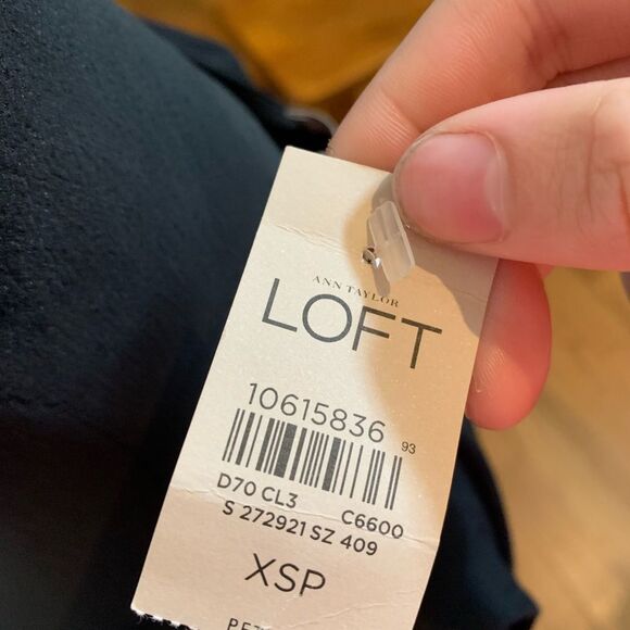 NWT Frilly Loft Dress - Picture 4 of 4